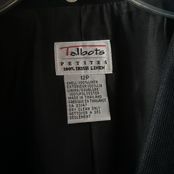 Linen, black blazer - Picture 2 of 4